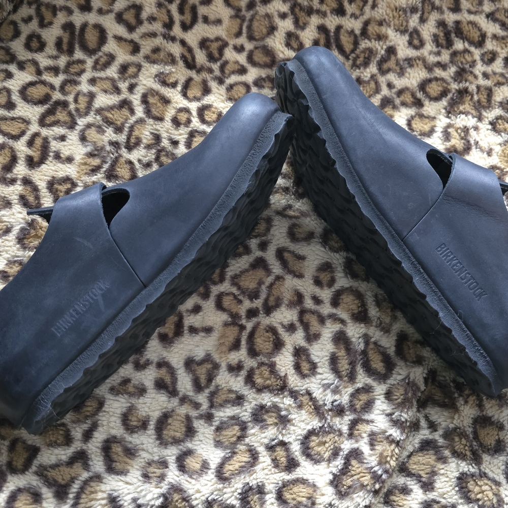 Birkenstock London in Black Leather - Picture 11 of 11